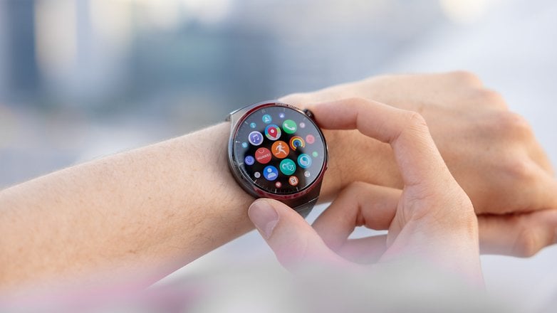 Apps are plentiful with the Huawei Watch 4 Pro.
