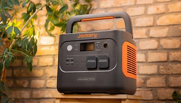Test du Jackery Explorer 1000 Plus: Un générateur électrique compact et extensible jusqu'à 5 kWh