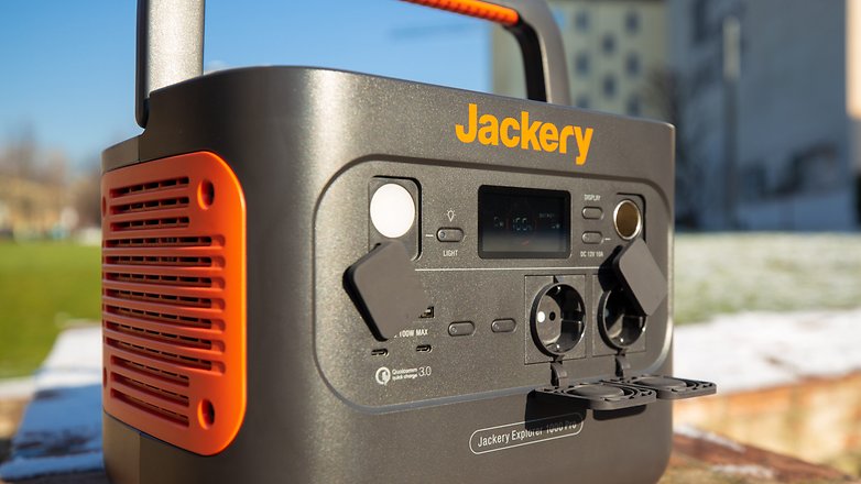 Jackery Explorer 1000 Pro with its rubber covers.