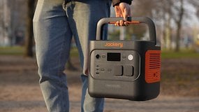 Test de la Jackery Explorer 2000 v2: Une centrale électrique de 2000 watts pour le camping