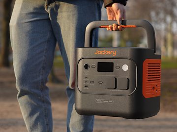 Jackery Explorer 2000 v2 im Test: Camping-Powerstation mit 2.000 Watt