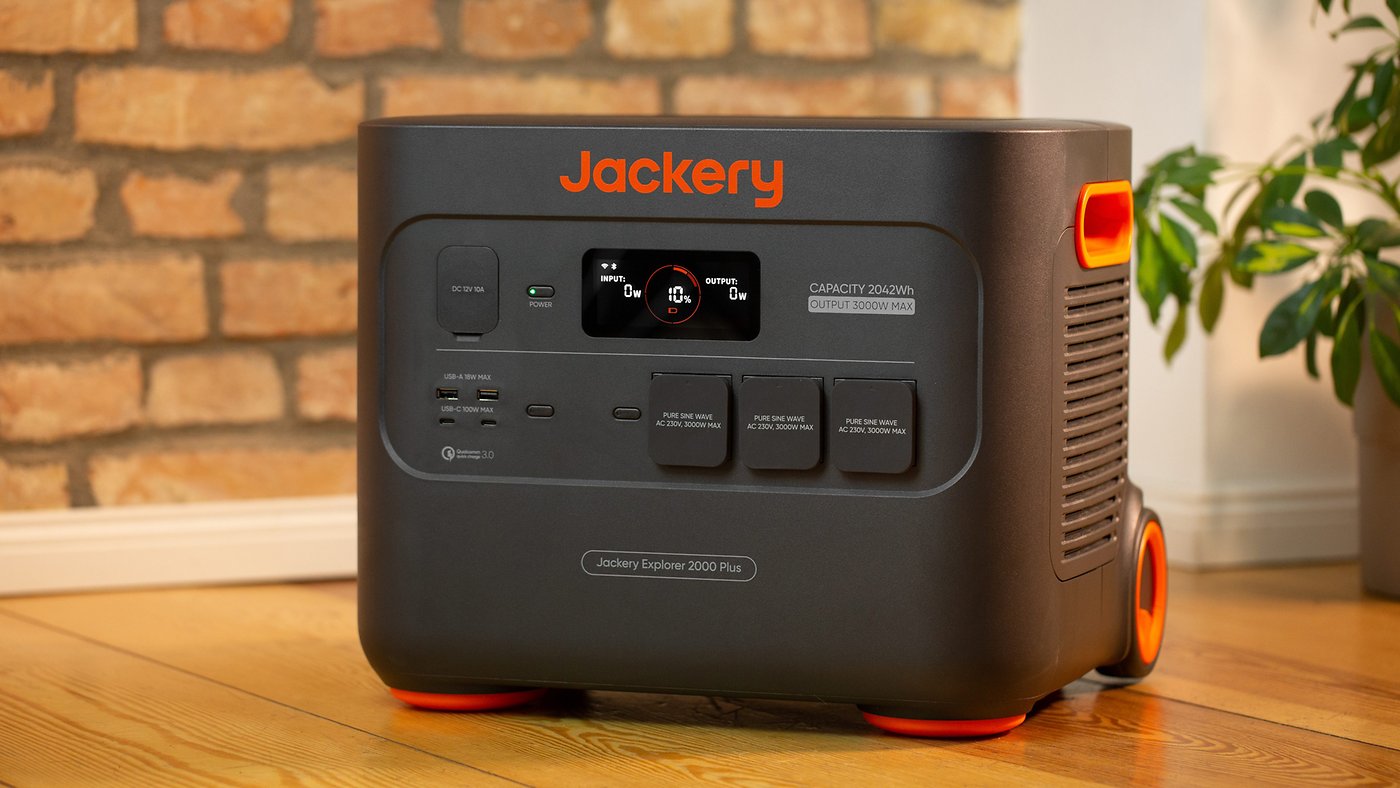 Jackery Explorer 2000 Plus mit SolarSaga 200 zum Bestpreis erh&auml;ltlich!