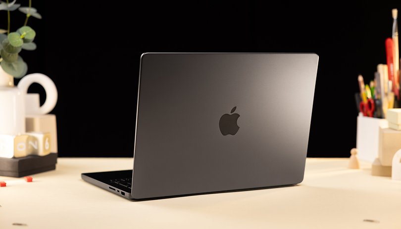 nextpit MacBook Pro 14 2023