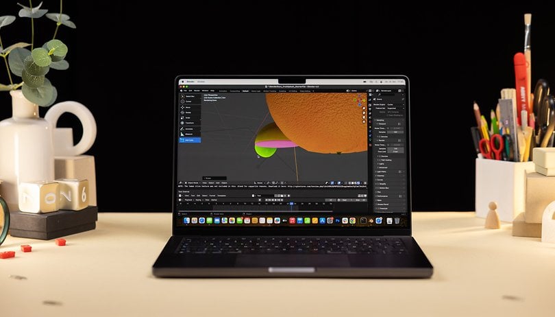 nextpit MacBook Pro 14 2023 Front