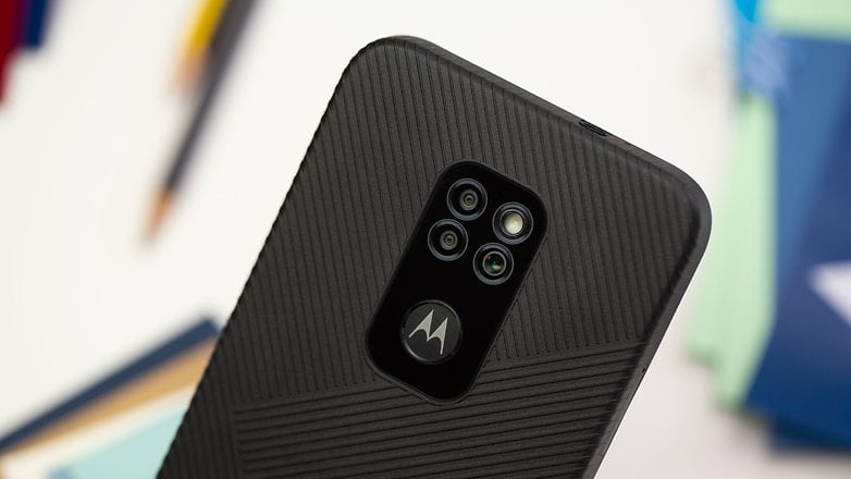 NextPit Motorola Defy camera