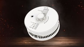 Überwachung im Schlafzimmer: Werden hunderttausende Mieter durch Rauchmelder ausspioniert?