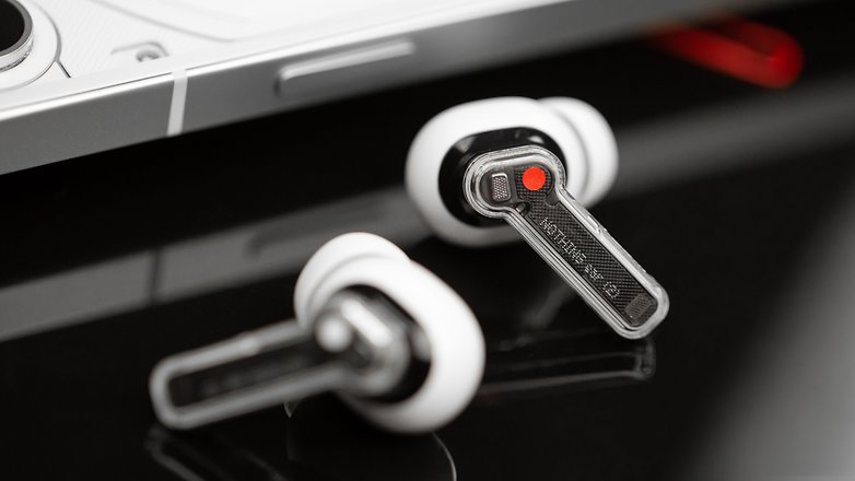 The stems of the Nothing ear (2) have a haptic surface for controls. The stems of the Nothing ear (2) have a haptic surface for controls.