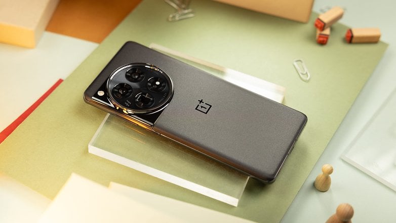 OnePlus 12 on the table with the back cover in detail