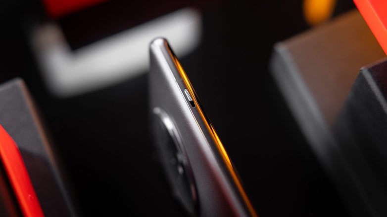 OnePlus 12R alert slider highlighted