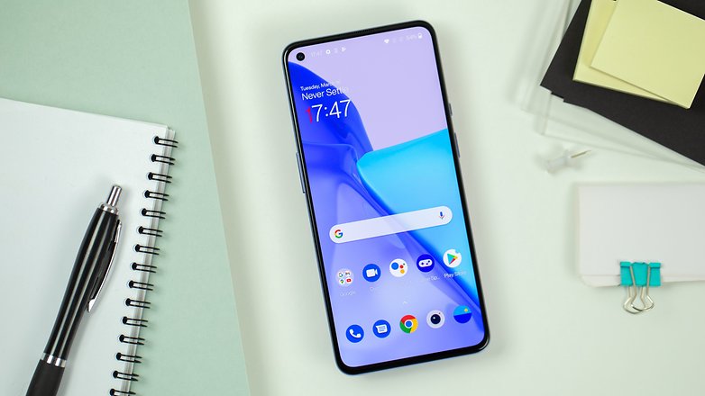 NextPit OnePlus 9 screen