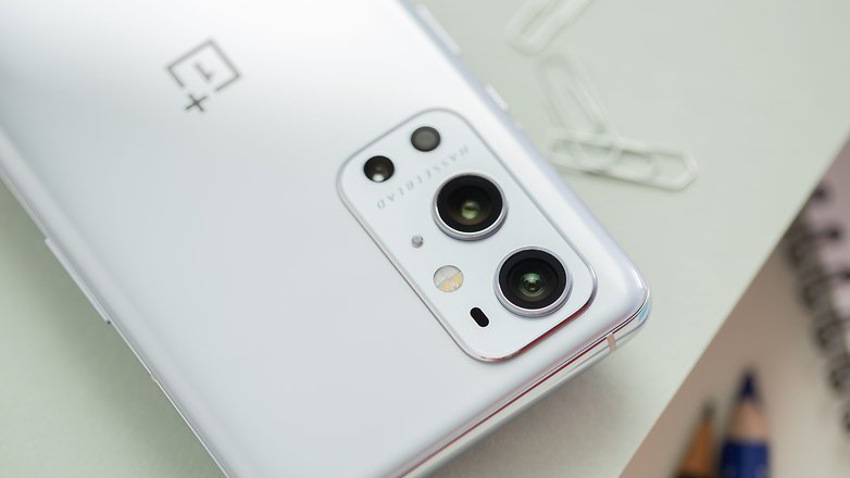 The OnePlus 9 Pro leaks again in live photos; Hasselblad partnership and  extensive camera hardware confirmed, as is a 120 Hz and a QHD+ display -   News