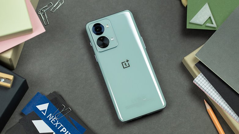 Die Rückseite des OnePlus Nord 2T