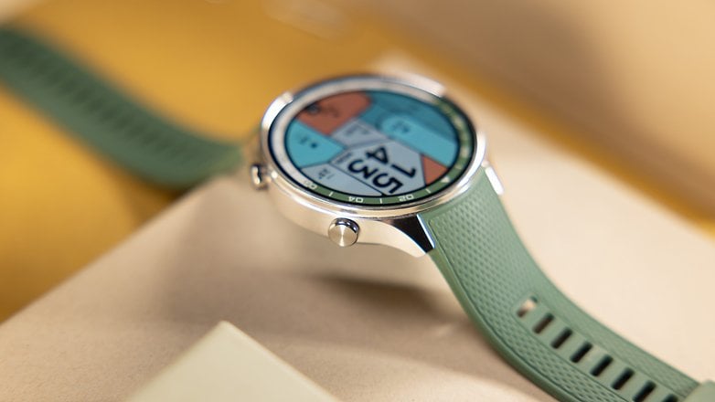 OnePlus Watch 2R in detail OnePlus Watch 2R in detail
