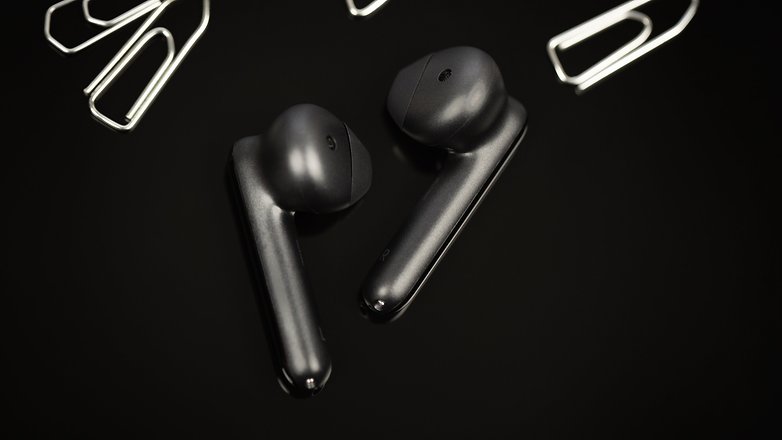 AndroidPIT Oppo Enco Free headphones inside