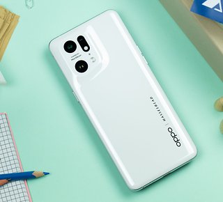 Le meilleur smartphone d'Oppo est à prix cassé pour le Cyber Monday 2022