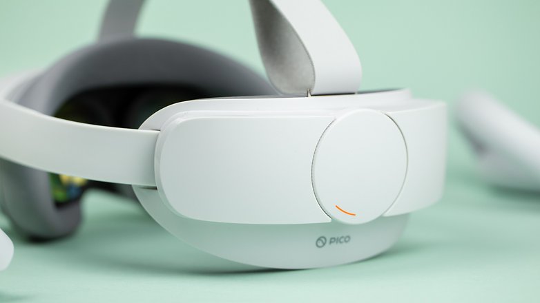 Pico 4 review: The best headset to (re)start VR without headaches on the  cheap