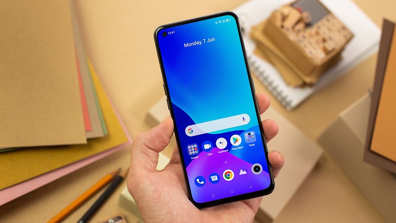 NextPit Realme GT Display