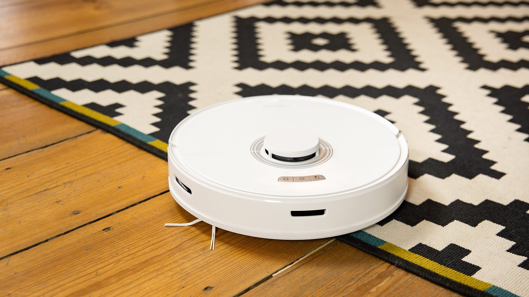 Roborock Q7 Max+ at 46% Off is a Vacuum Deal You Shouldn't Miss
