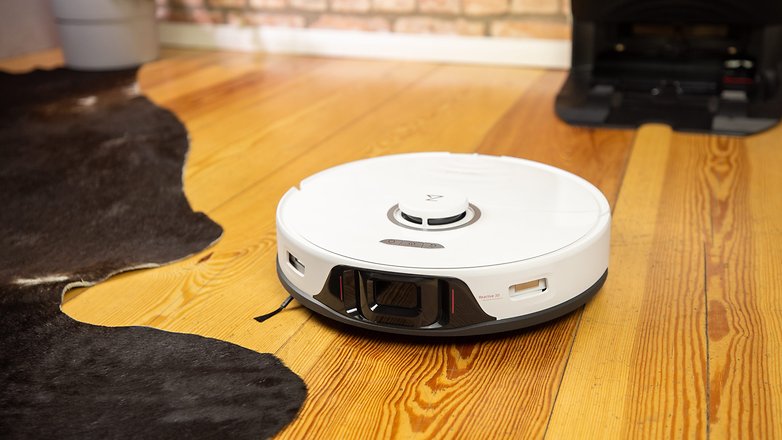 The Roborock S8 Pro Ultra has a sleek design. Roborock S8 Pro Ultra