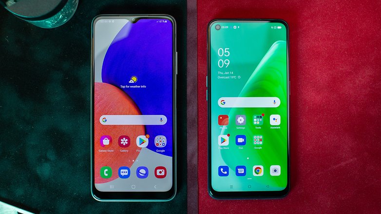 Oppo A54 et Samsung Galaxy A22