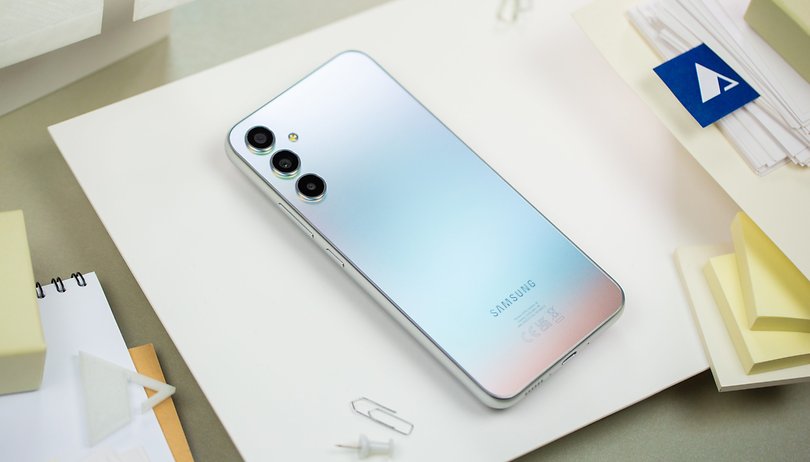 Le Galaxy A34 est à son prix le plus bas depuis sa sortie avec un chargeur  offert