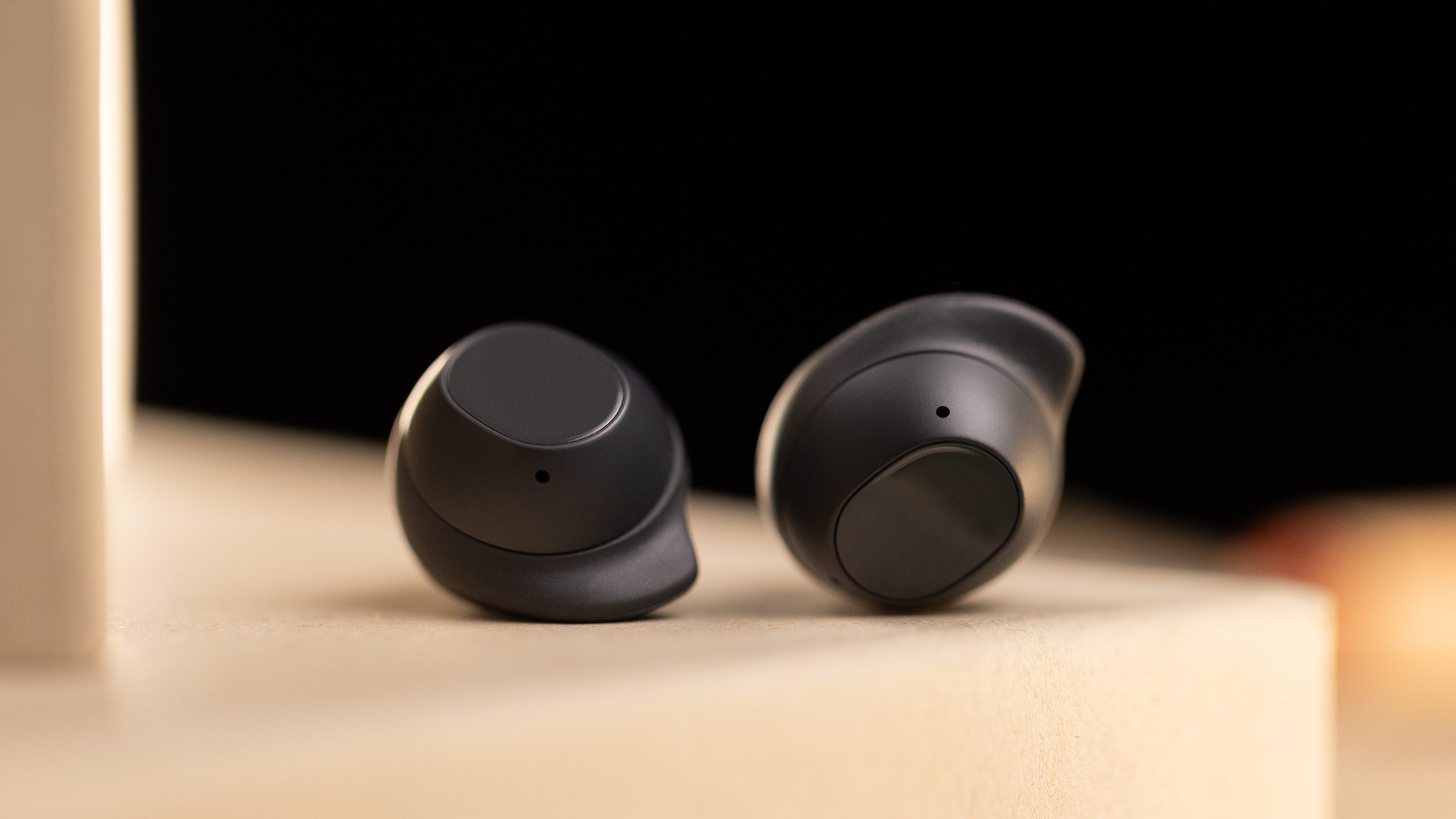 Samsung’s Galaxy Buds FE We Love are 41% Off