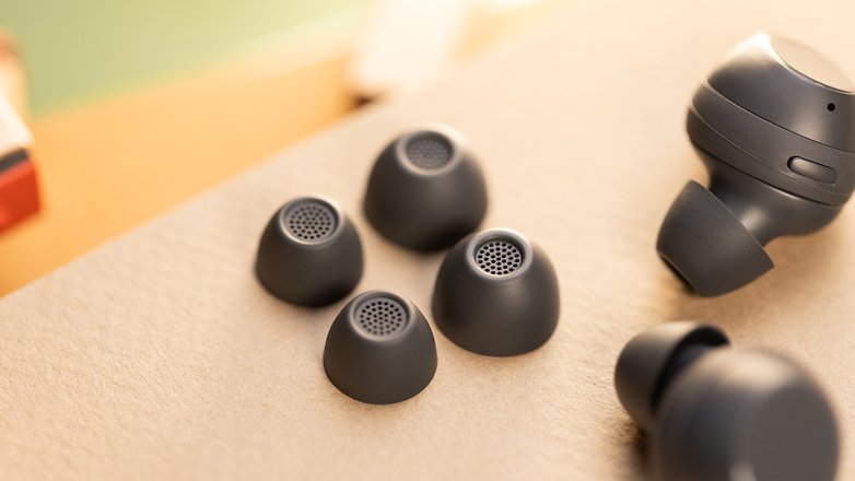 Different sized rubber tips are included with the Galaxy Buds FE.