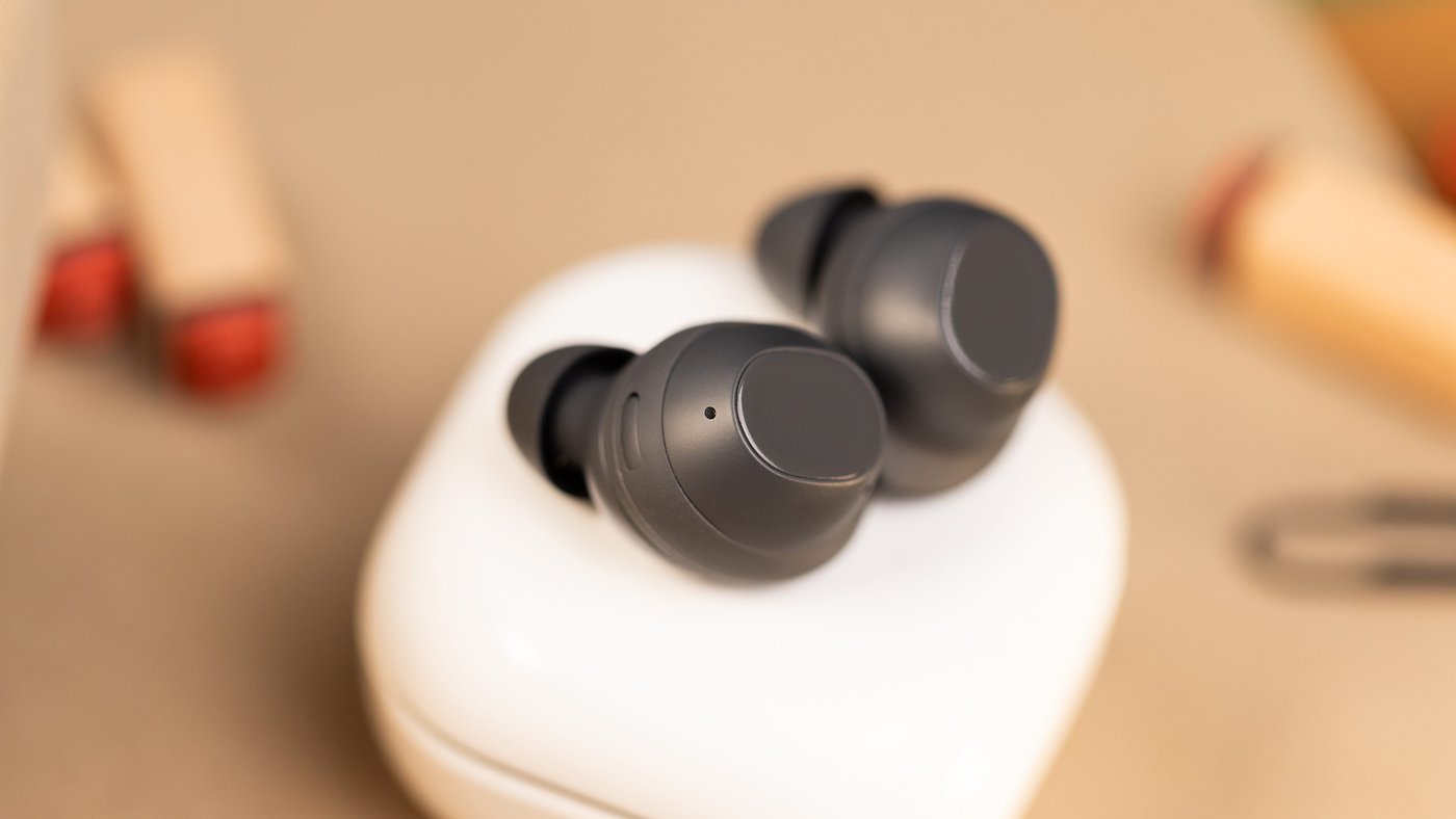 Samsung’s Next Budget Earbuds Could End the Battery Nightmare