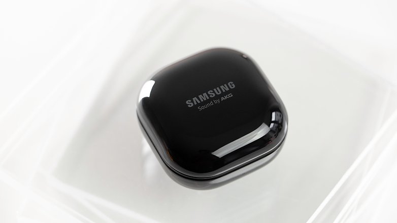 NextPit Samsung Galaxy Buds Live case