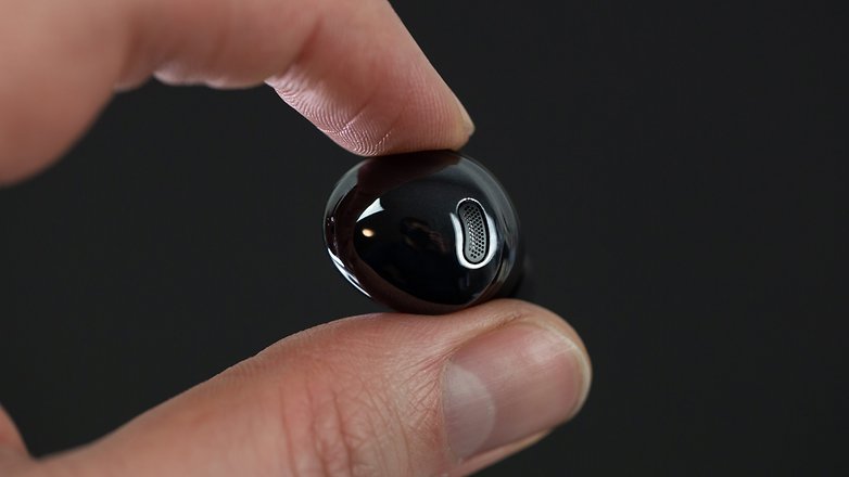 NextPit Samsung Galaxy Buds Pro side