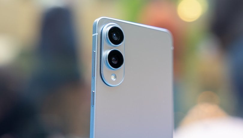 This Samsung Galaxy S25 Edge Deal Is Wild—$490 Off and Still in Stock nextpit Samsung Galaxy S25 Edge Camera