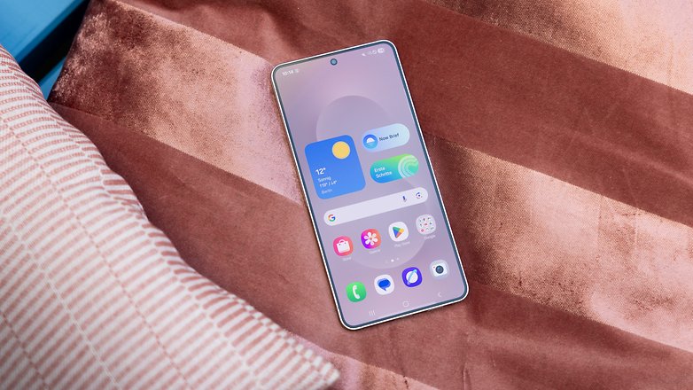 3K-Display mit dünnen Rändern 3K-Display mit dünnen Rändern