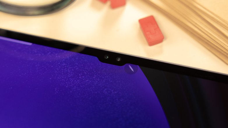 Nachaufnahme der Notch beim Display des Galaxy Tab S9 Ultra