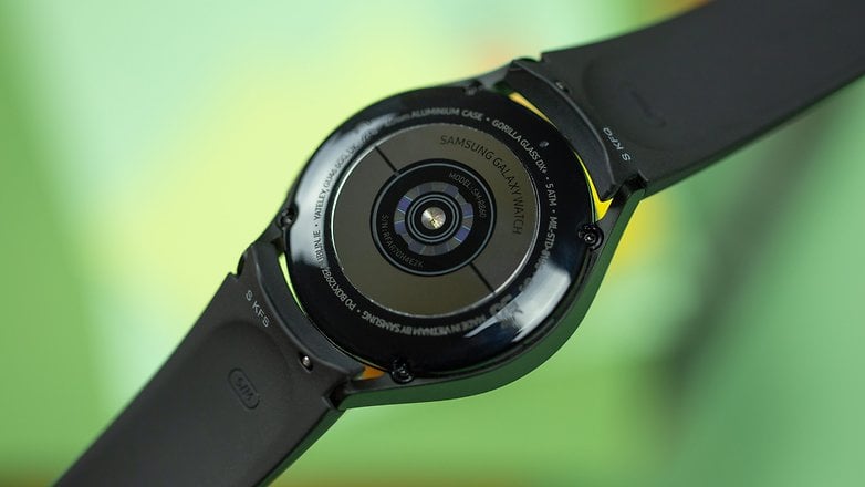 NextPit Samsung Galaxy Watch 4 sensor
