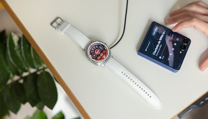 Google Finally Fixes Annoying Galaxy Watch 8 Bug—Do This to Fix It nextpit Samsung Galaxy Watch 8 Classic Charging