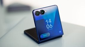 Samsung's Stylish Folding Flip Phone Hits Its Lowest Price, Save $150