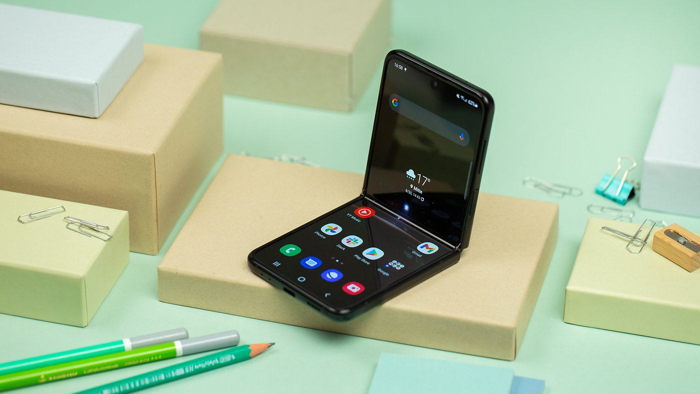 Samsung Galaxy Z Flip 3 + Galaxy Watch bei Media Markt zum Top-Preis