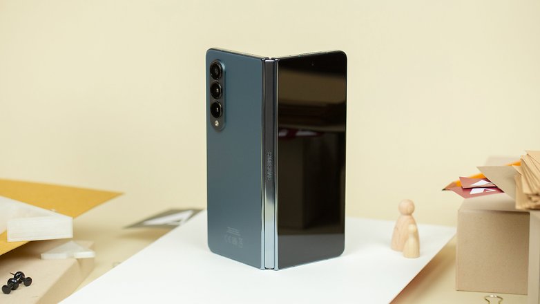 Samsung Galaxy Z Fold 4 Samsung Galaxy Z Fold 4
