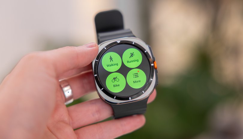 Galaxy Watch 7 och Watch Ultra Drop Reverse Wireless Charging Support
