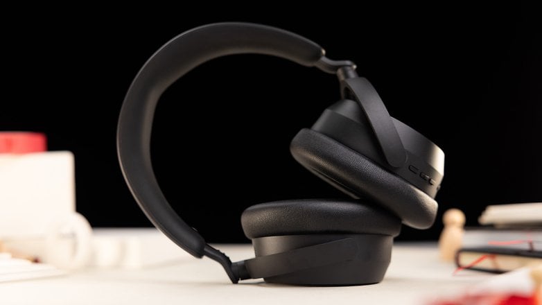 It does get a little too tight around the head with the Sennheiser Accentum Wireless.