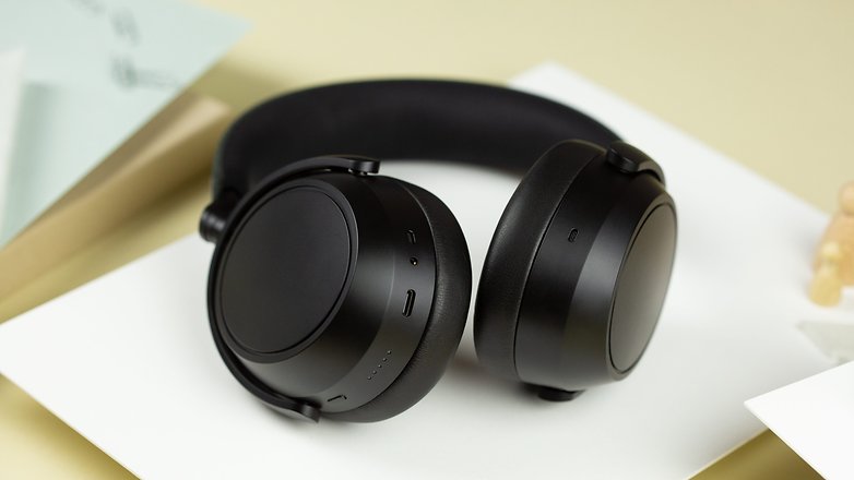 Die Momentum 4 Wireless von Sennheiser in einer Nahaufnahme