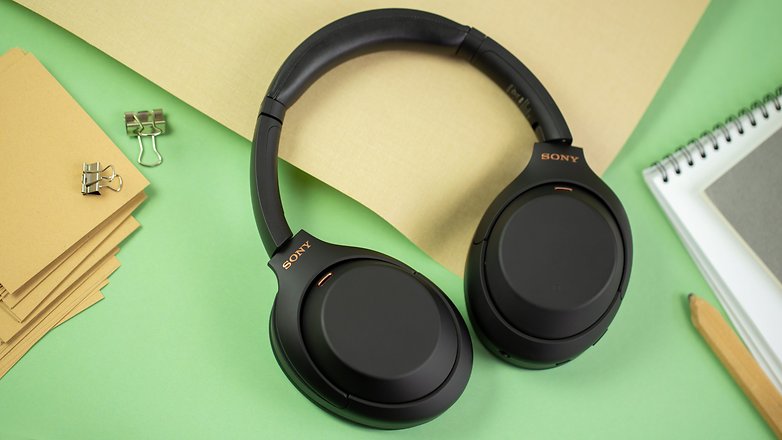 NextPit Sony WH 1000XM4 headphones