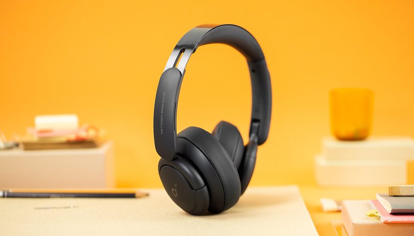 NextPit Soundcore Life Q35 headphones