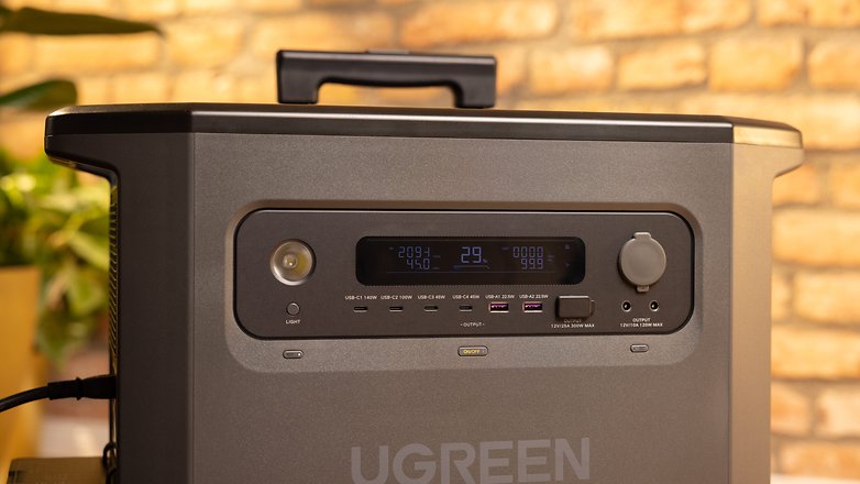 Ugreen PowerRoam 2200 Bildschirm