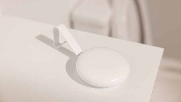 Withings U-Scan on the table.