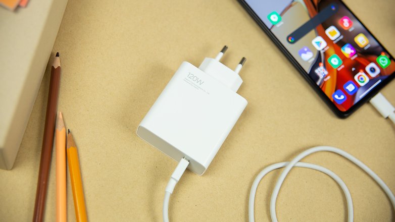 NextPit Xiaomi 11T Pro charger