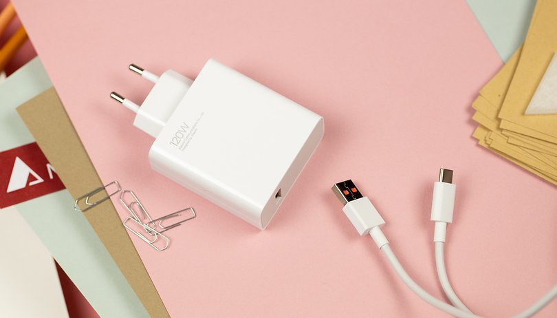 NextPit Xiaomi 12 Pro Charger