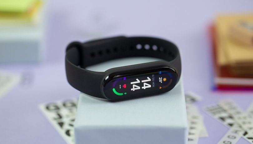 Xiaomi Mi Band 6 (2 stores) find the best prices today »