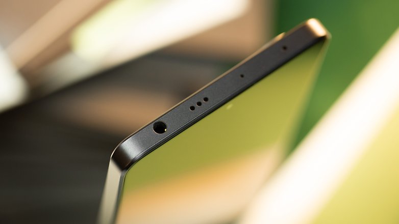 A headphone jack is getting abandoned even in the mid-range segment but not on the Poco F5
