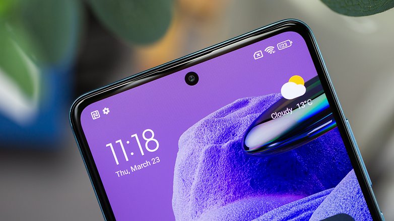 Xiaomi Redmi Note 12 Pro Plus selfie camera in detail